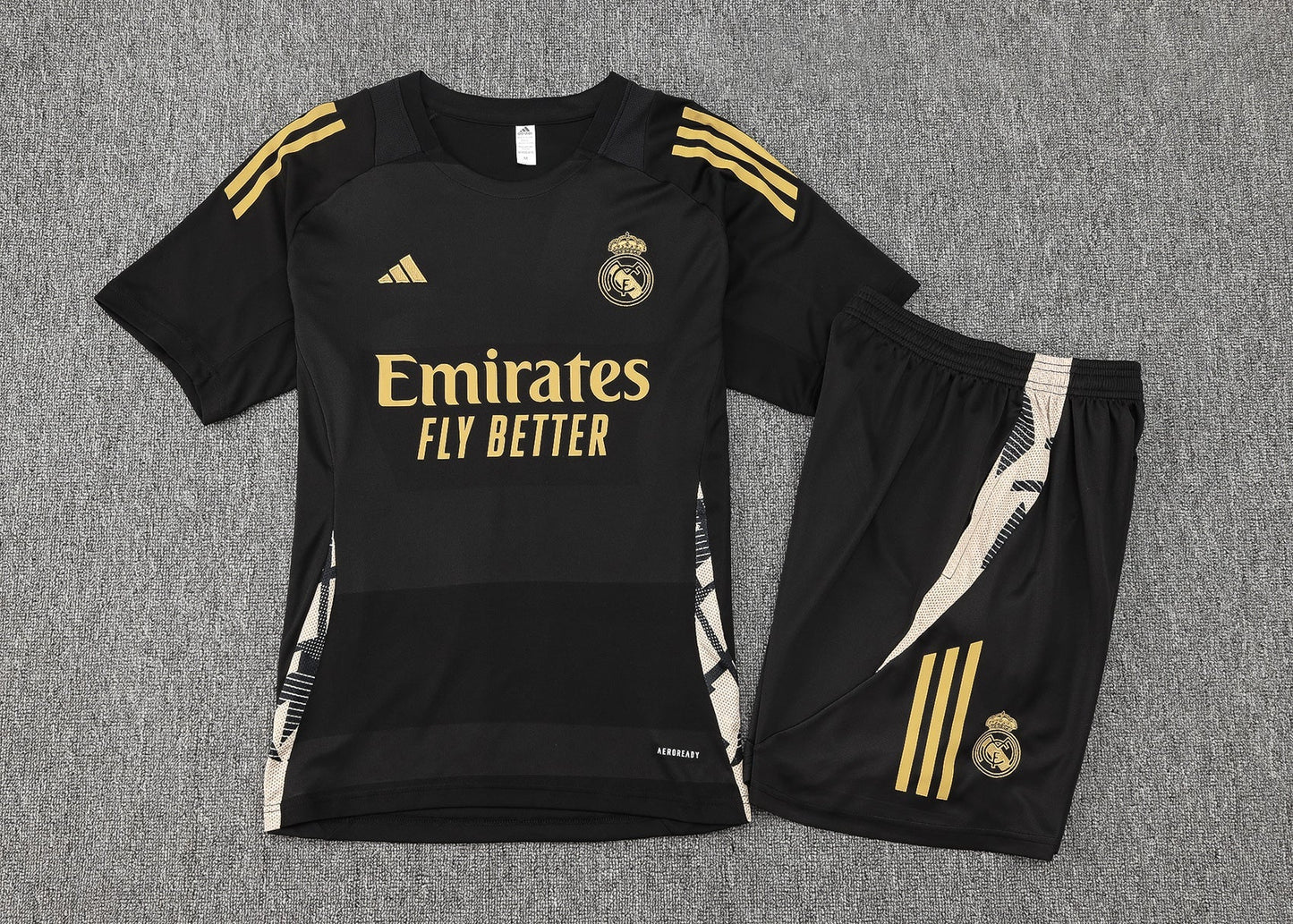New Real Madrid 8Âș TrackSuit Corto 24/25