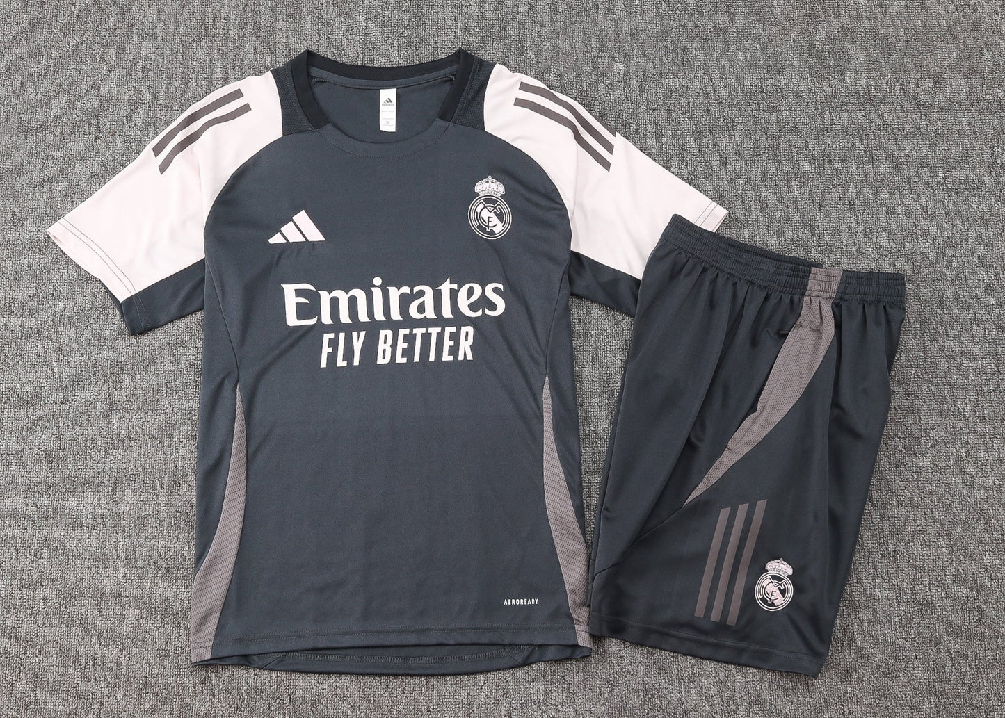 New Real Madrid 6Âș TrackSuit Corto 24/25