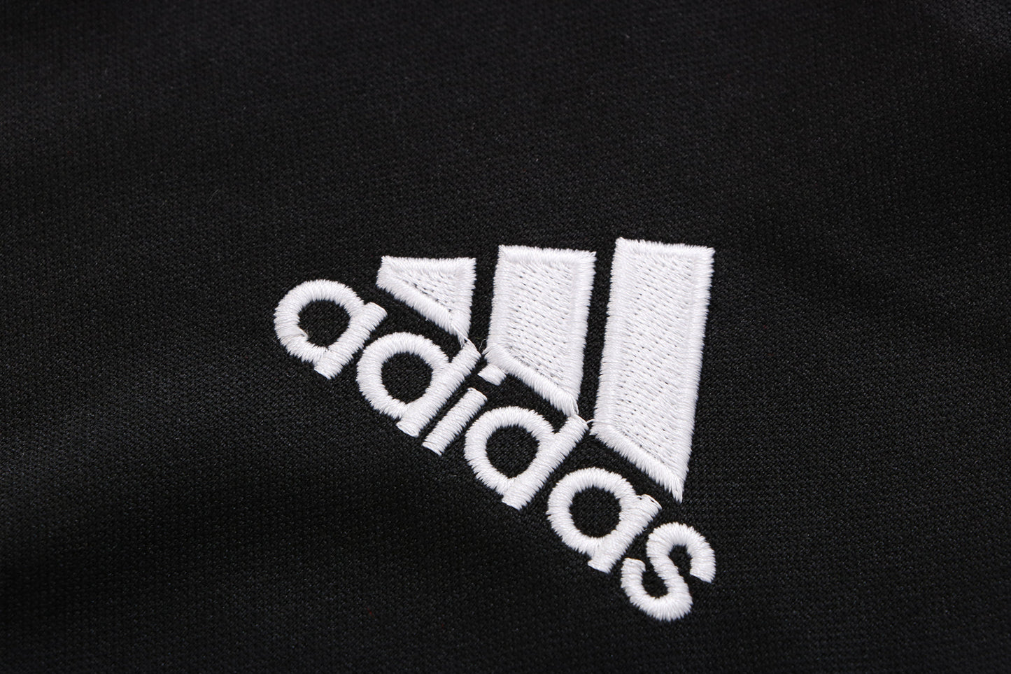 New Real Madrid TrackSuit Corto 3º
