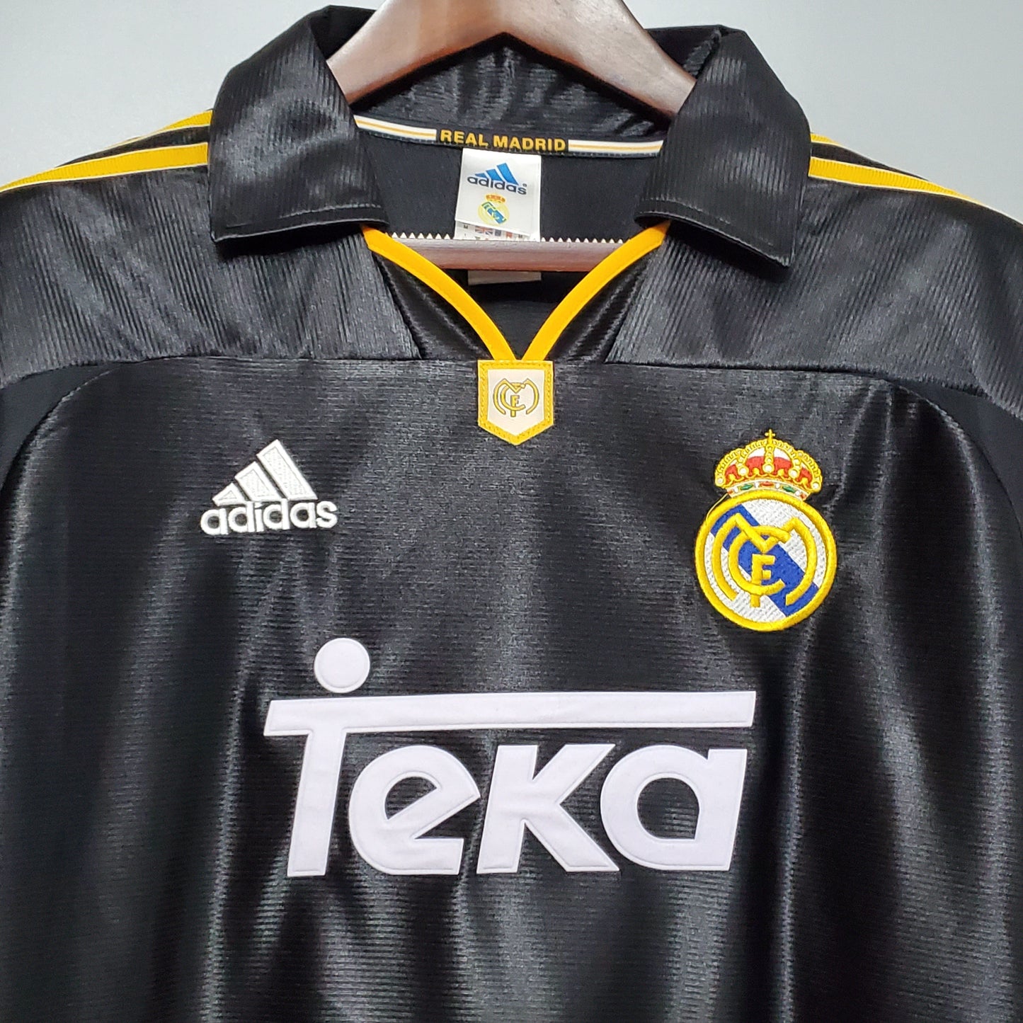 New Retro Real Madrid Shirt 98/00
