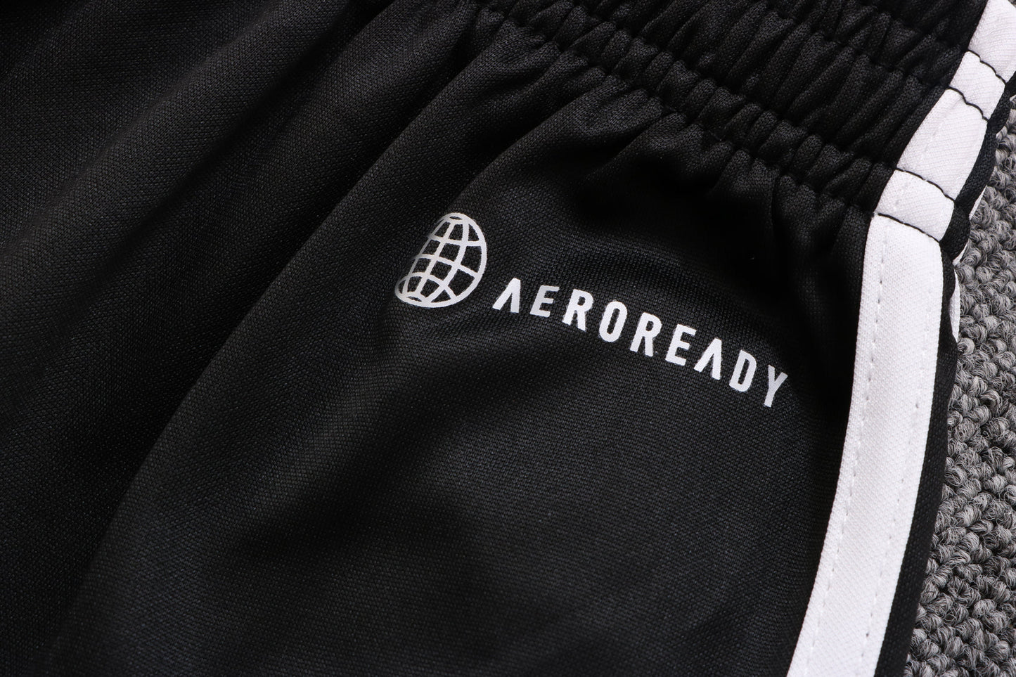 New Real Madrid TrackSuit Corto 3º