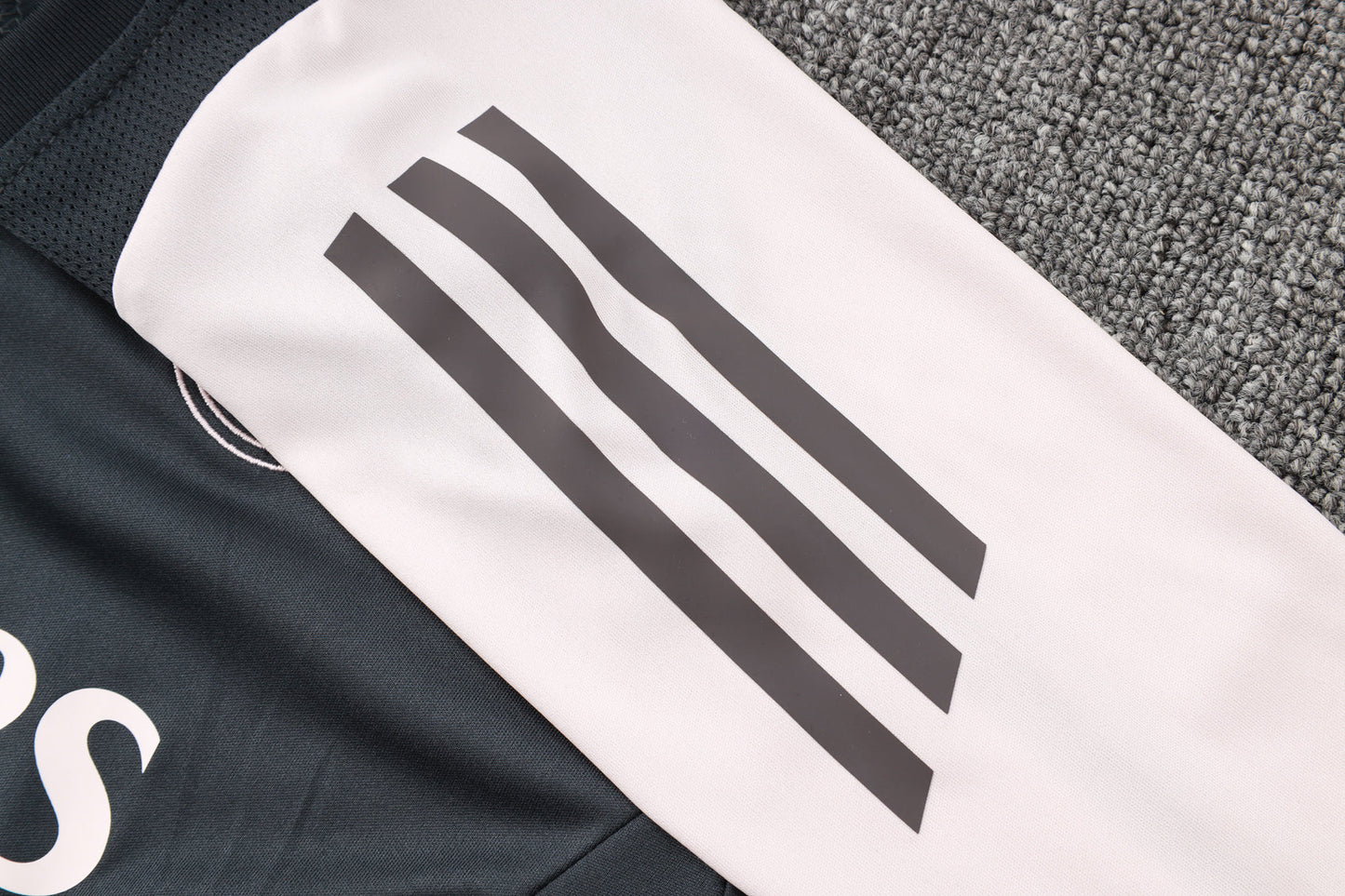 New Real Madrid 6º TrackSuit Corto 24/25