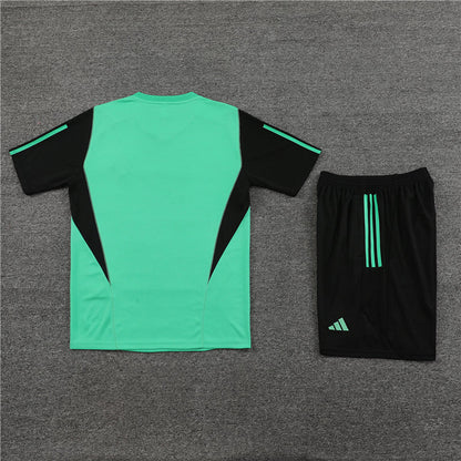 New Real Madrid TrackSuit Corto 24/25 2º
