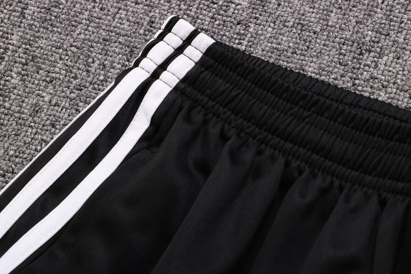 New Real Madrid TrackSuit Corto 3º
