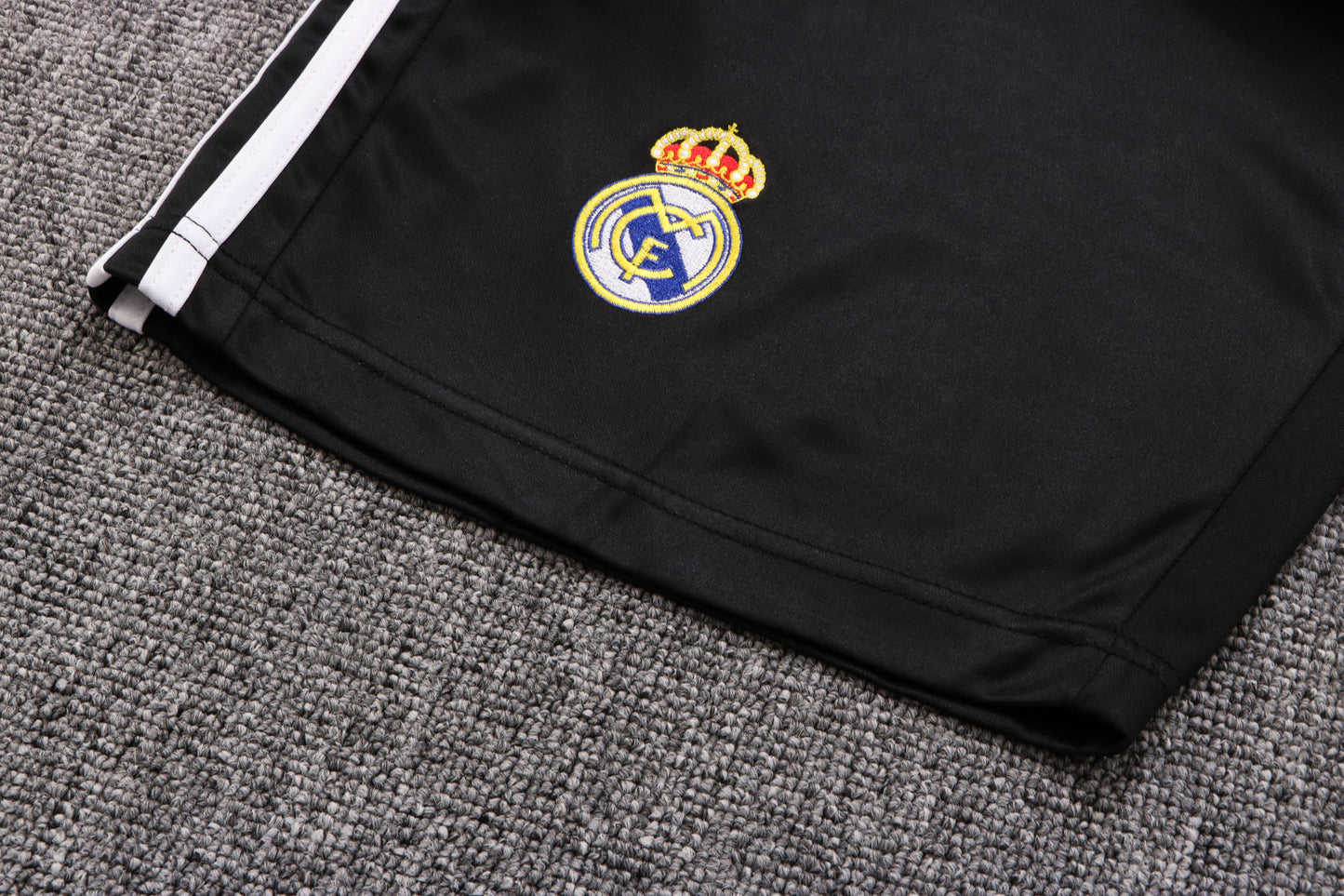 New Real Madrid TrackSuit Corto 1º