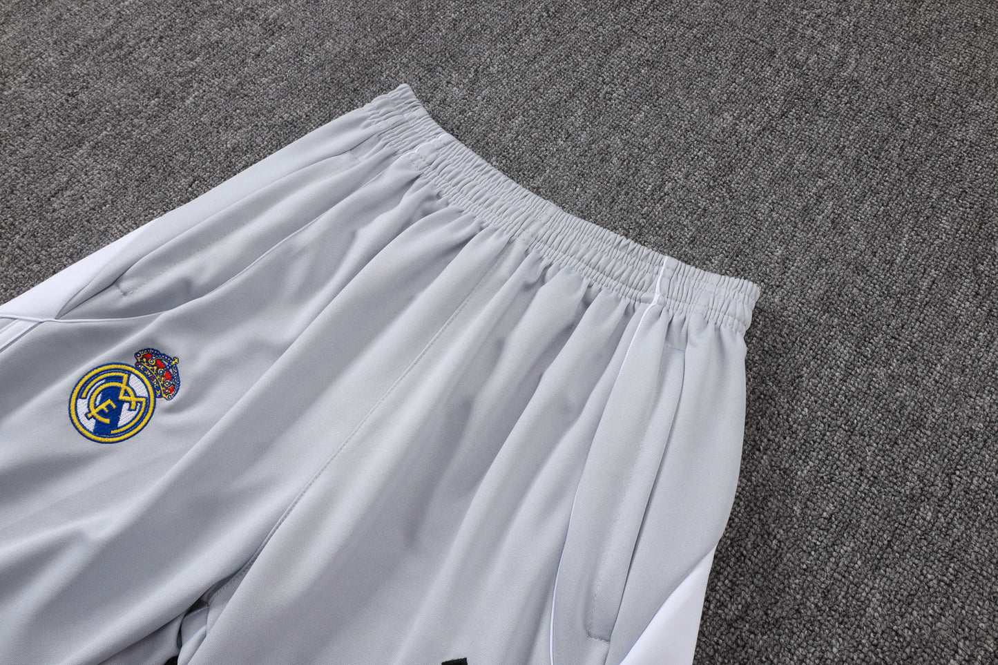 New Real Madrid TrackSuit Complete 1º 25/26